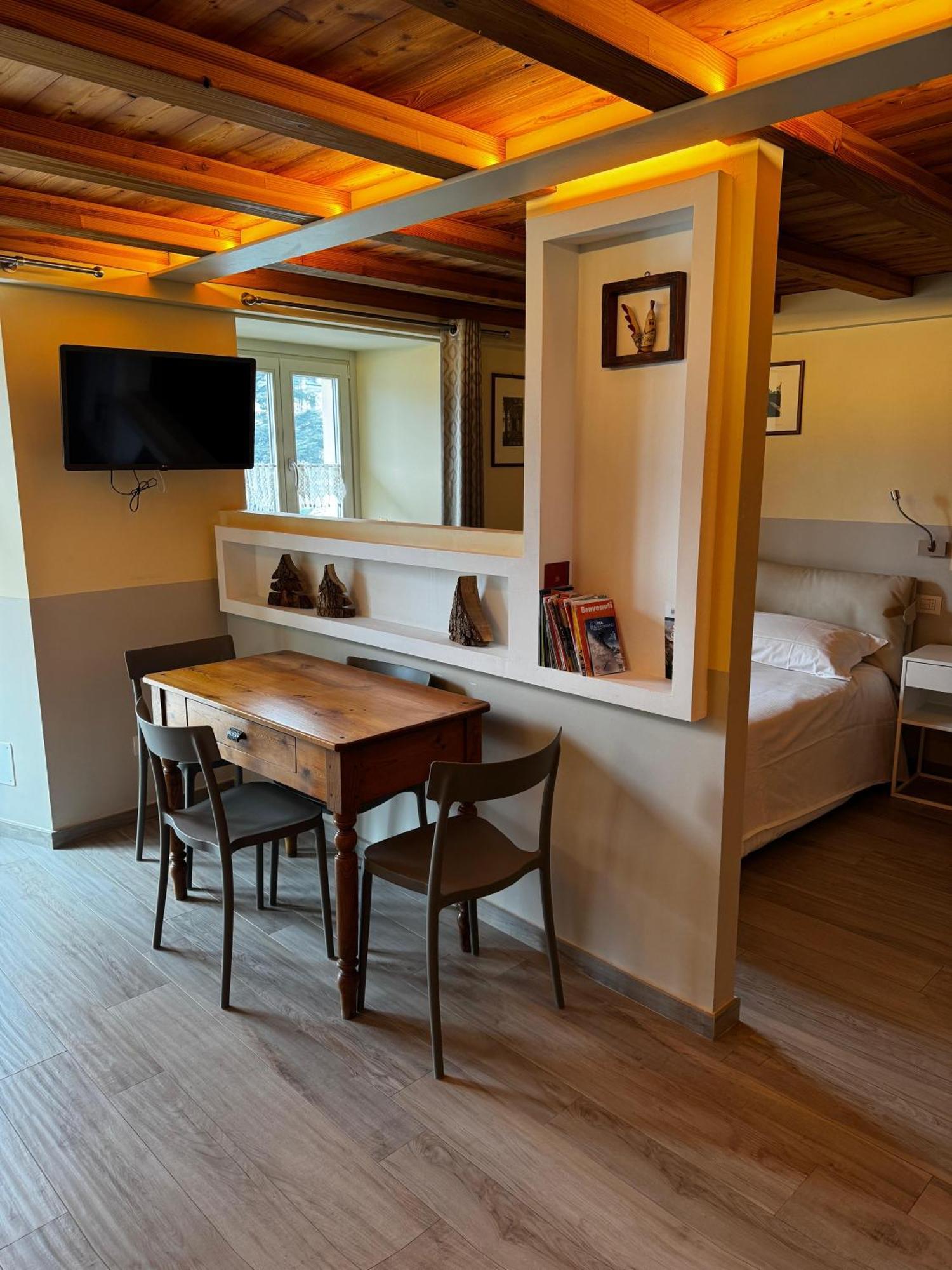 Maison Palmira อาออสตา ภายนอก รูปภาพ
